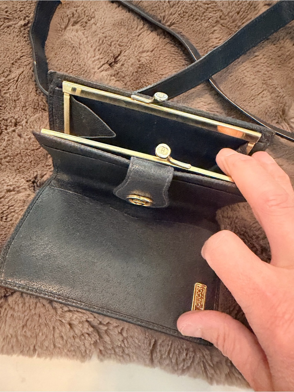 Gucci Beige Crossbody with Navy Trim & Red Stripe (matching wallet included) - Picture 6 of 6